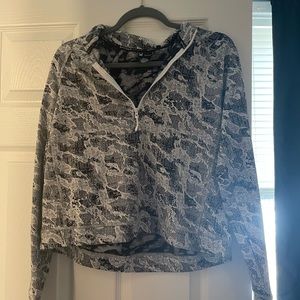 Spyder quarter zip size large